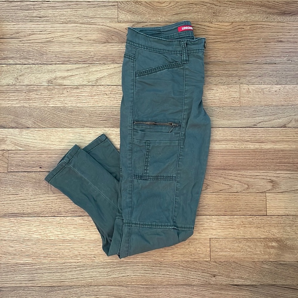 Green UNIONBAY Cargo Pants - Size 3 (EUC)